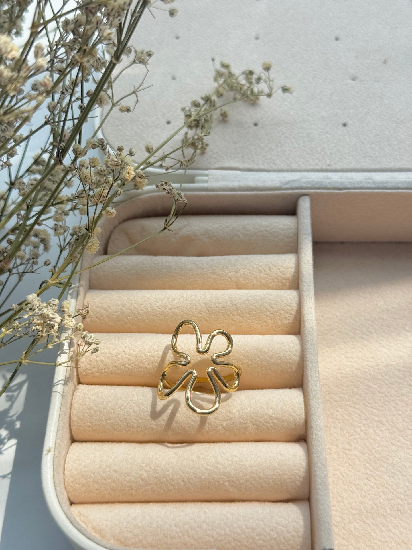 Flower ring