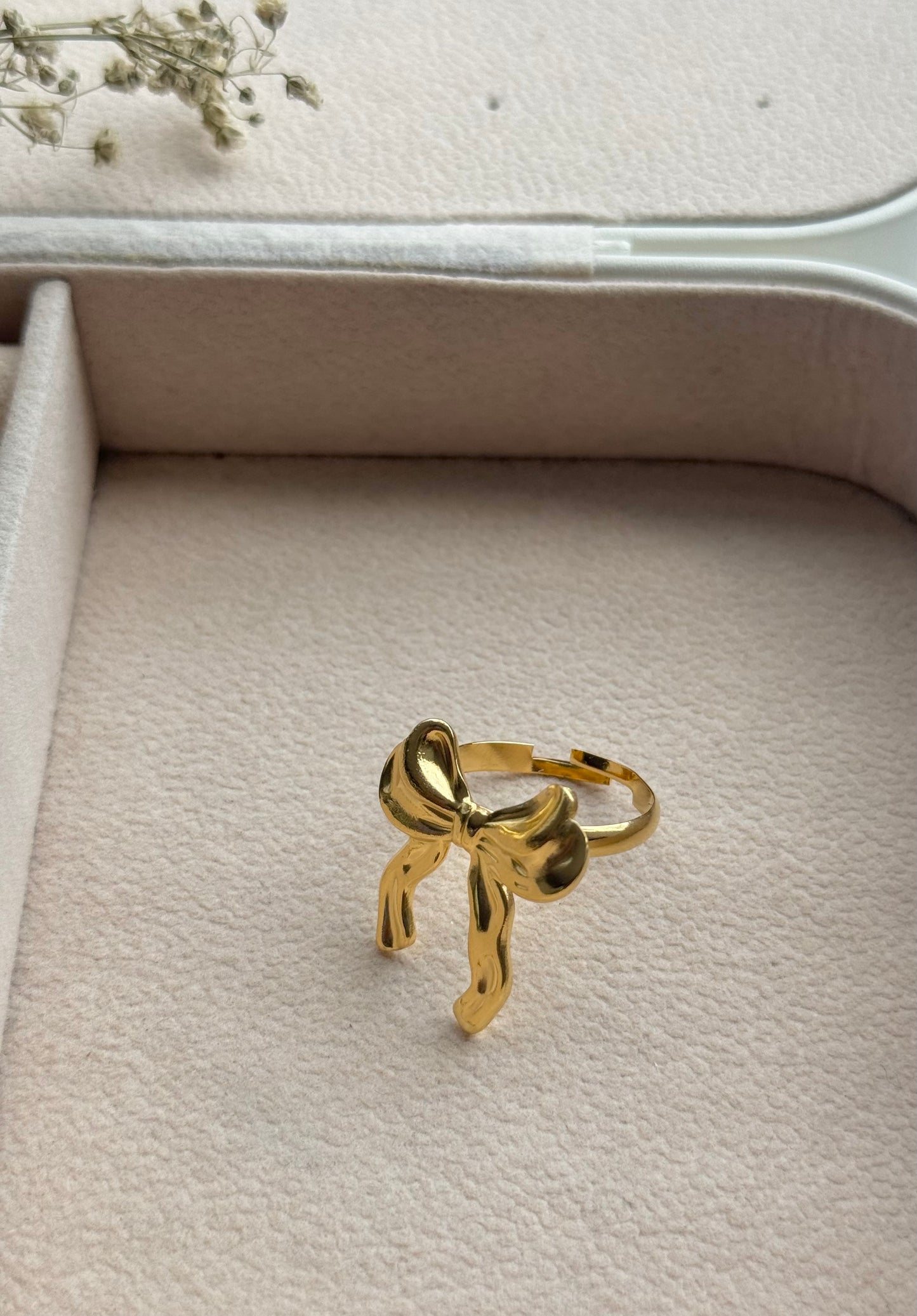 Bow Ring