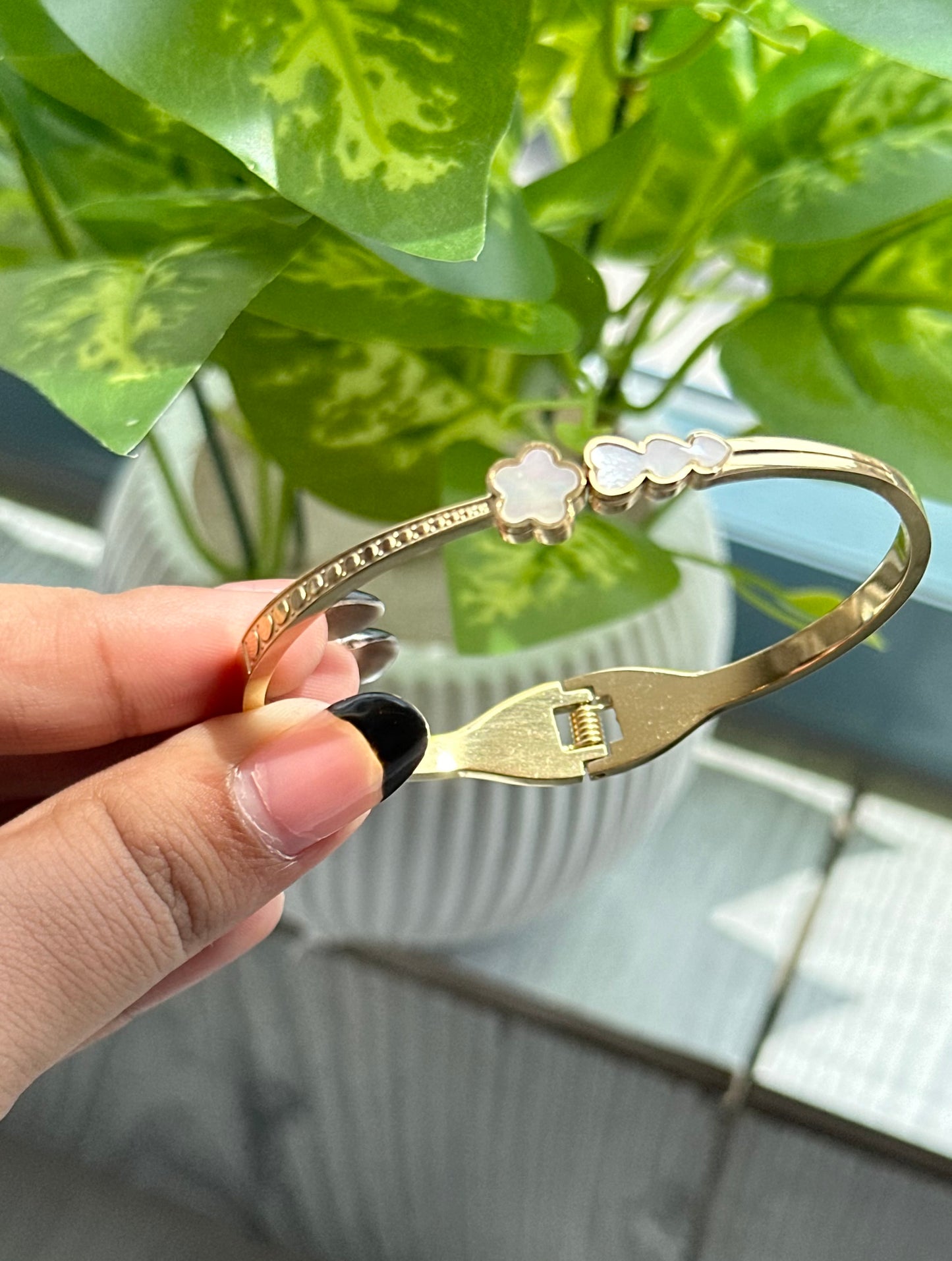 Mini White Clover Bracelet