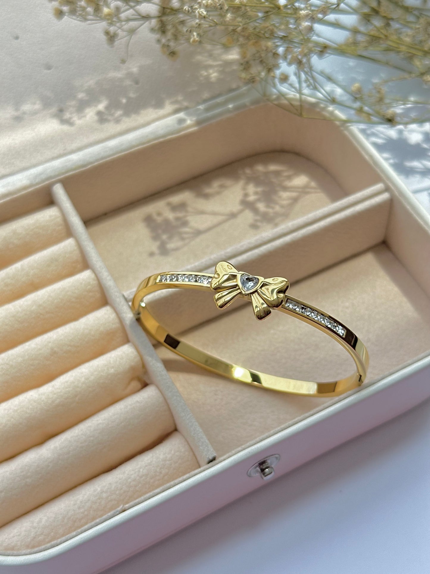 Bow Bracelet