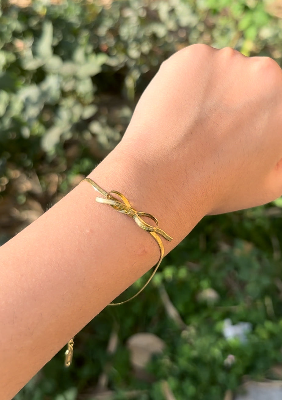 Bow Chain Bracelet