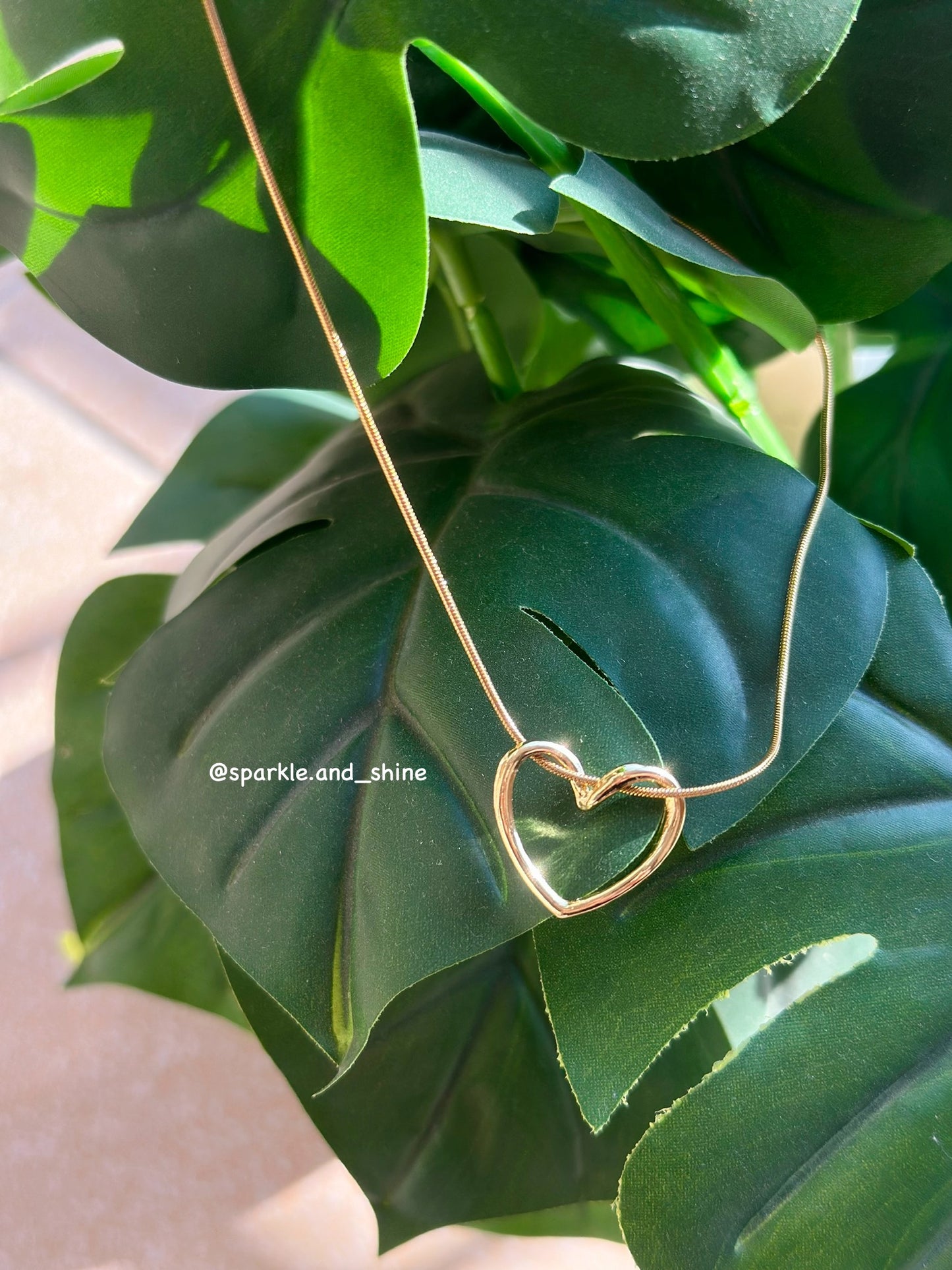 Tangled heart necklace