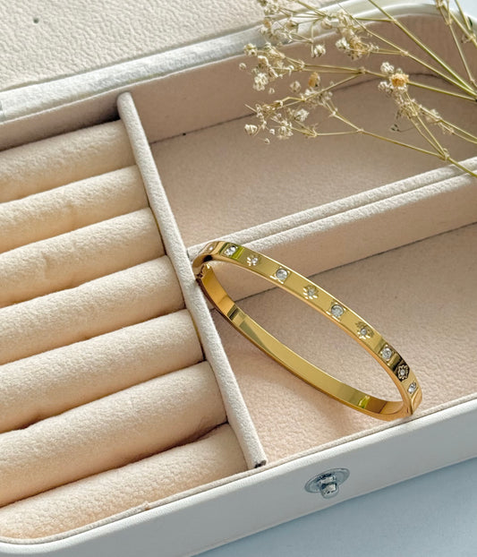 Minimal Baby Size Bracelet