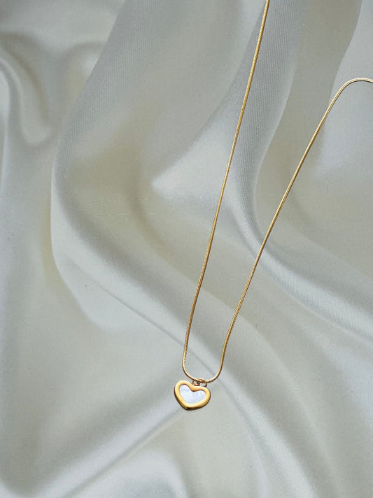 White Heart necklace