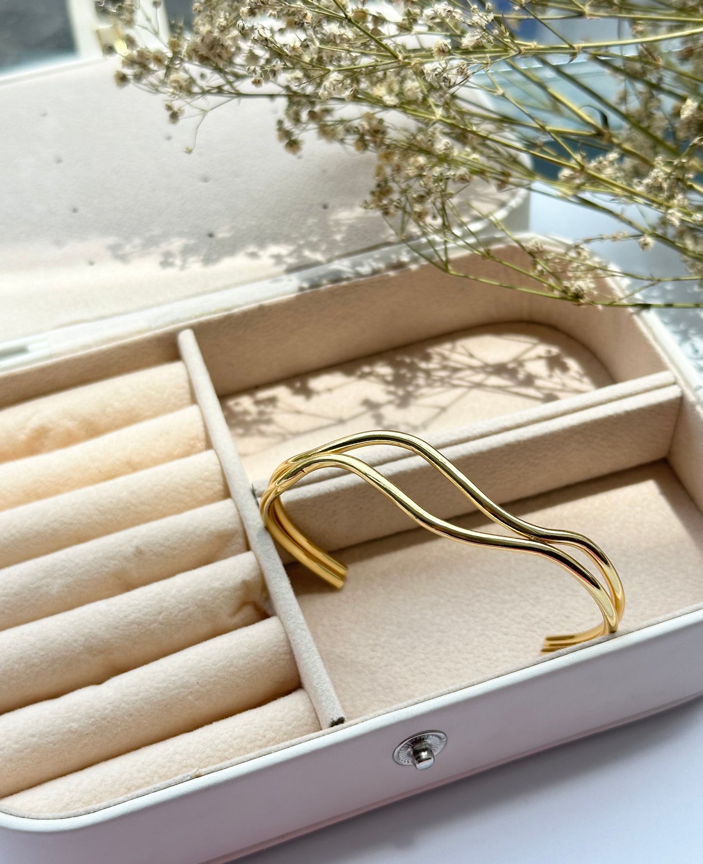 Minimal Cuff Bracelet