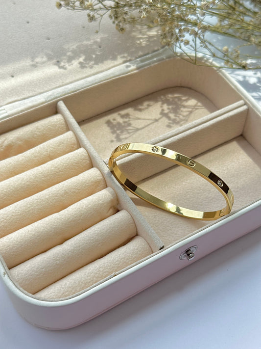 Thin Love bracelet