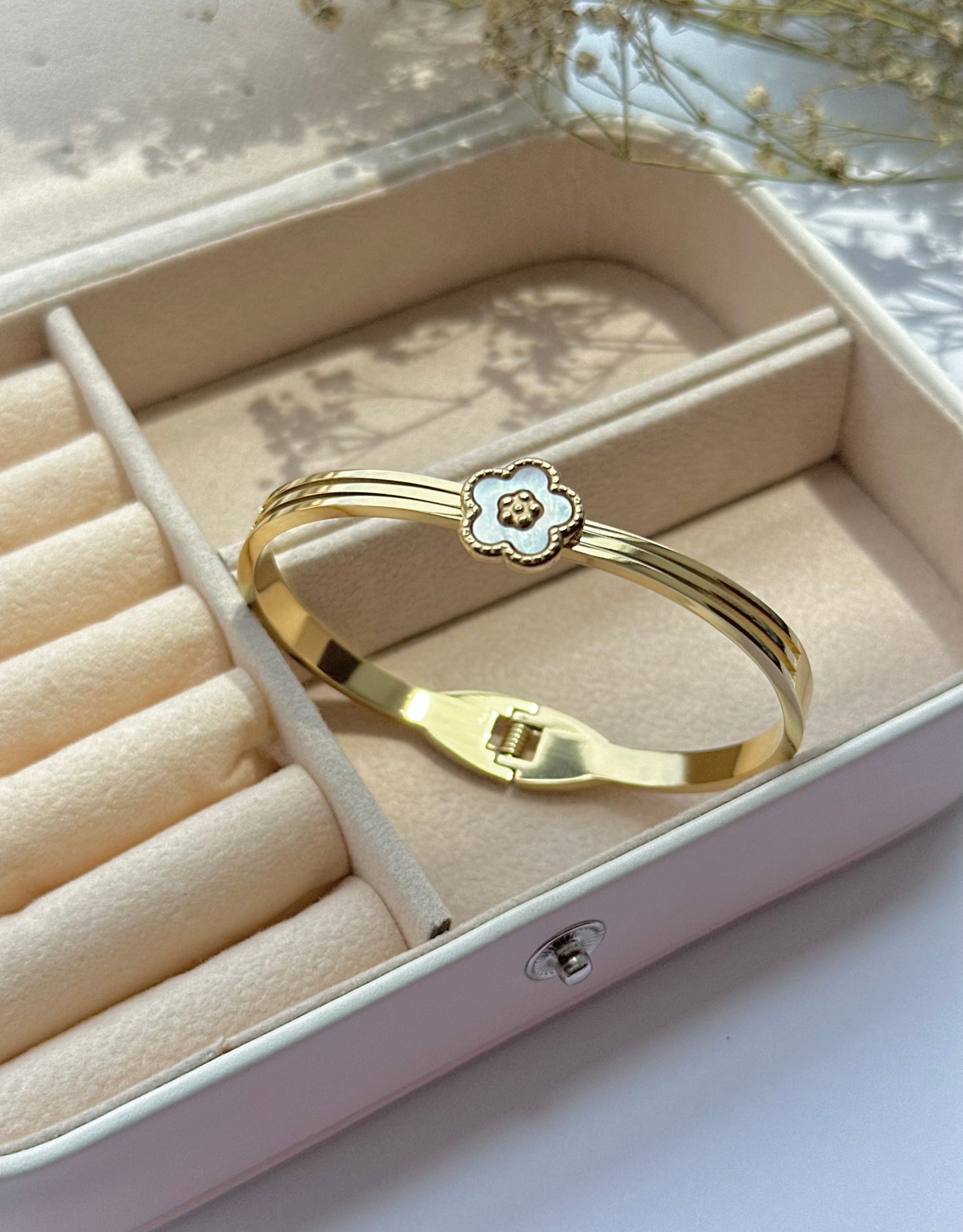 Clover Flower Bracelet