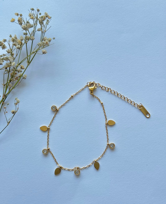 Minimal Leaf Chain Bracelet