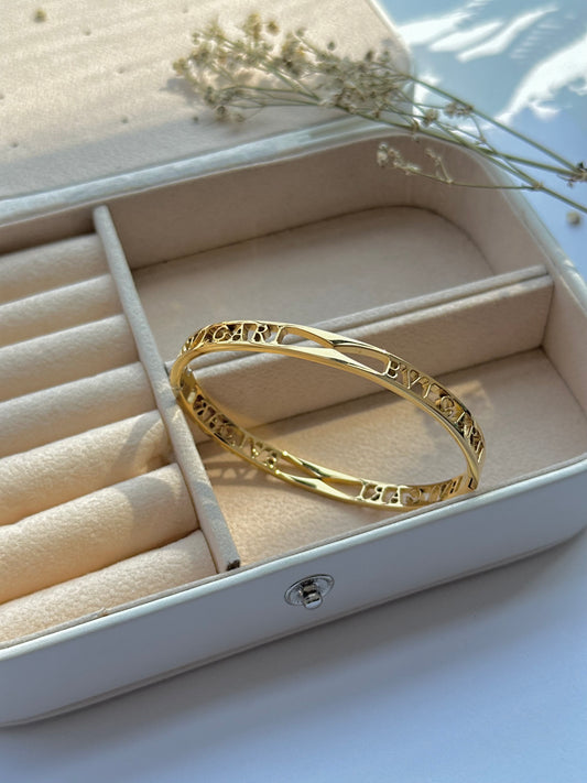 Minimal everyday bracelet