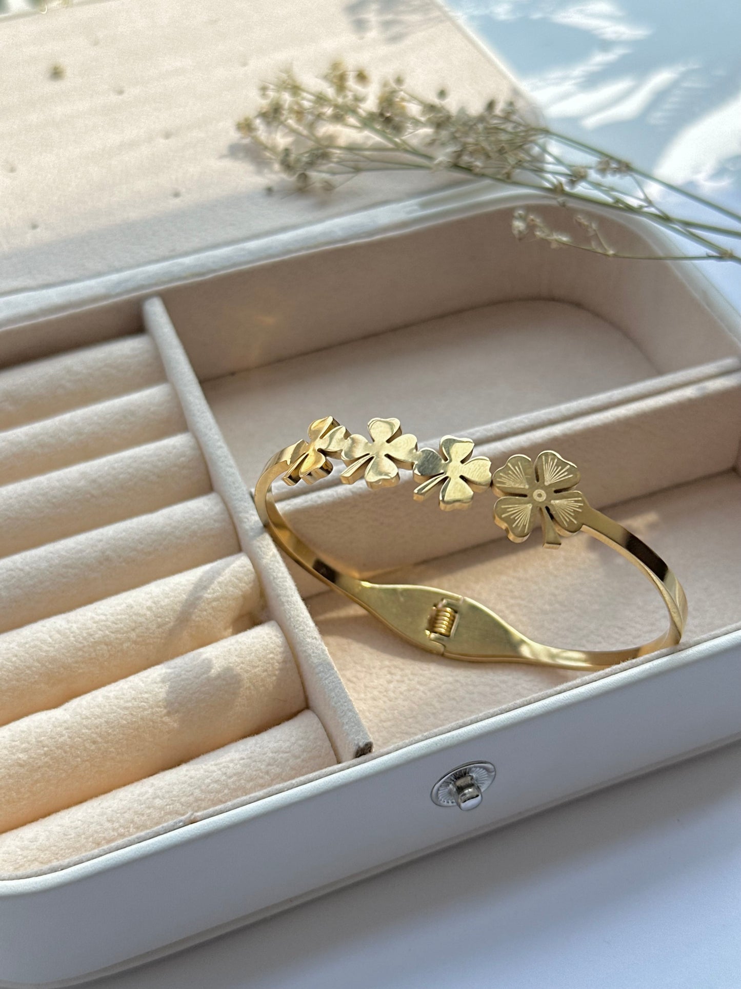 Flower Bracelet