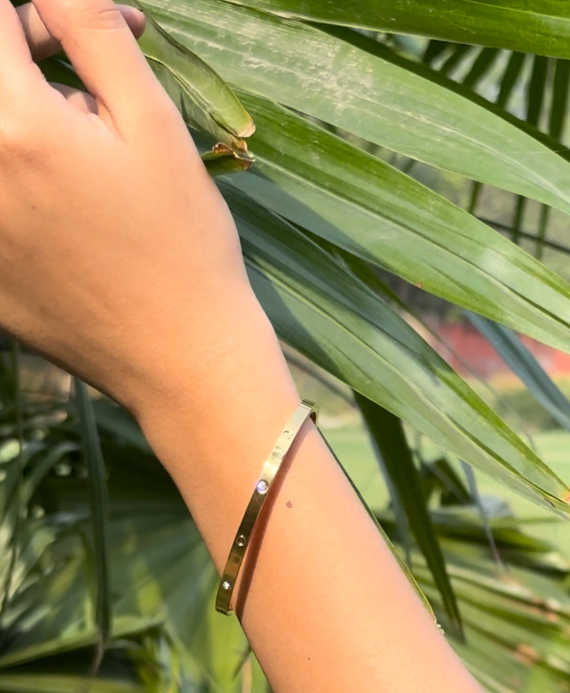 Thin Love bracelet