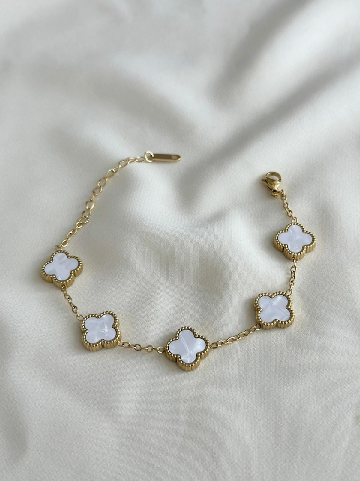Clover bracelet