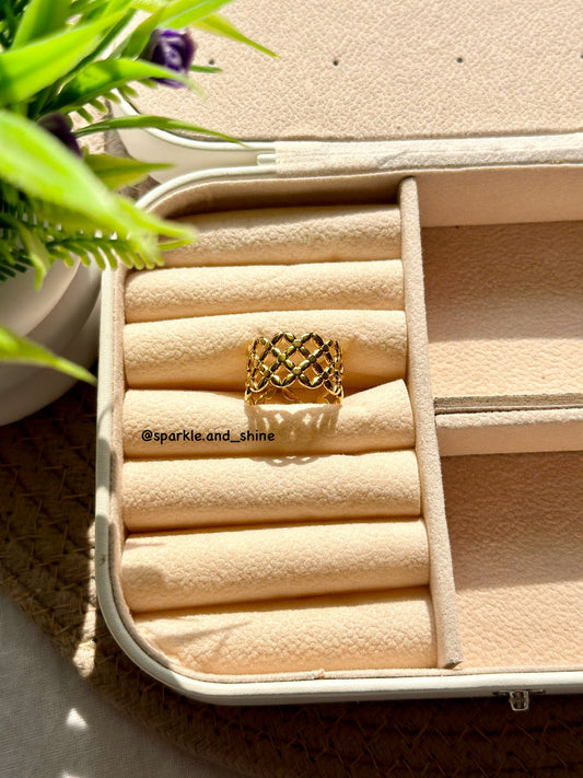 Adjustable Ring